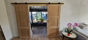 Photo de galerie - Pose de porte coulissante plaquée chêne