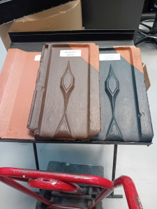 Photo de galerie - Peinture sur tuile hydro-fuger la tuile  plusieurs coloris 
Rouge brun ardoise 