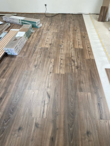 Photo de galerie - Parquet plus placos plus peinture tercis