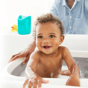 Photo de galerie - La prise d'un bain dans la joie 