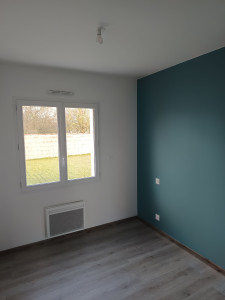 Photo de galerie -  sous couche mûr et plafond et peinture blanc et couleur 