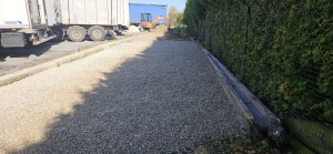Photo de galerie - Terrasement et mise en oeuvre de cailloux
