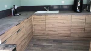 Photo de galerie - Cuisine d’été entièrement réalisée par mes soins (mur placo, joint, peinture, plomberie et électricité, montage des meubles, carrelage,…)