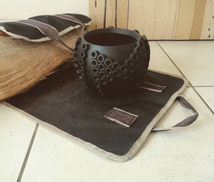 Photo de galerie - Création d’un vase avec écrou et mise en teinte 