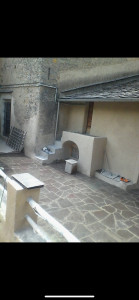 Photo de galerie - Rénovation d une court de monastère,enduits dallages,travail réalisé avec les matériaux d origine à l identique 