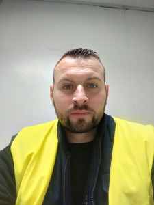 Photo de galerie - Tous travaux espace vert 
tonte ,débroussaillage 
nettoyage extérieur ....