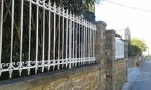 Photo de galerie - Bricolage et multi services