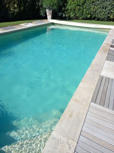 Photo de galerie - Après mon passage pour cette piscine que j'entretiens depuis plusieurs années. Clients très satisfaits.