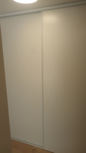 Photo de galerie - Porte coulissante 2 vantaux pour placard.