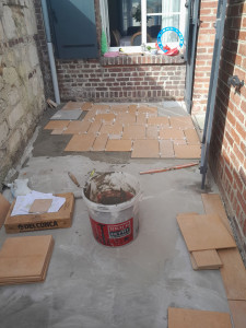 Photo de galerie - Faire une chape ainsi que la pose de différents  carrelage. 
