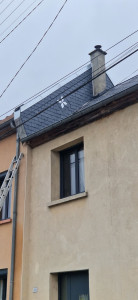 Photo de galerie - Habillage pignon en ardoises naturelle
