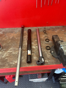 Photo de galerie - Changement de joint spy de fourche 