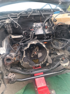 Photo de galerie - Réflection moteur complet ,dépose repose et changement d'embrayage et kit distribution vidange complète.