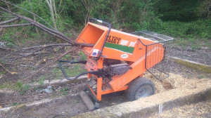 Photo de galerie - Machine pour broyer les branches 