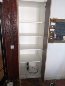Photo de galerie - Création d’un placard a deux entrées sur mesure 