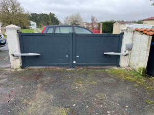 Photo de galerie - Motorisation portail 