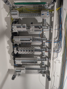 Photo de galerie - Réalisation d'une armoire électrique