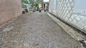 Photo de galerie - Désherbage allée après