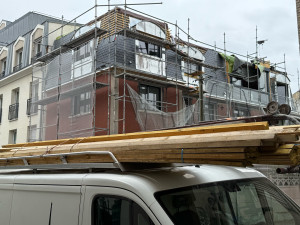 Photo de galerie - Qui veut voir plus loin, commence par élever son toit. Lutece Couverture est la pour prendre en mains votre projet !