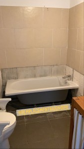 Photo de galerie - Remplacement baignoire avant carrelage