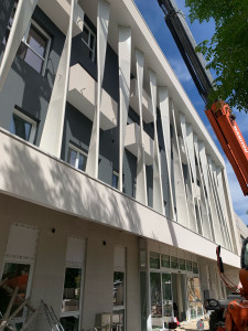 Photo de galerie - Pose d’habillage façades IUT port neuf Beziers
