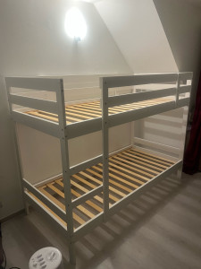 Photo de galerie - Montage d’un lit, superposé IKEA