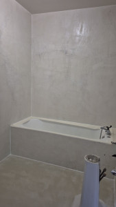 Photo de galerie - Salle de bain avec béton ciré