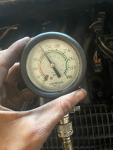 Photo de galerie - Mesure de compression moteur 