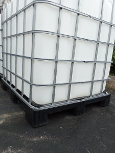 Photo de galerie - Bac cuve 1000l soit en vente soit en location avec livraison 
contactez moi pour plus d'informations 
