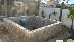 Photo de galerie - Construction Piscine en block a bancher ( en polystyrène aussi)  