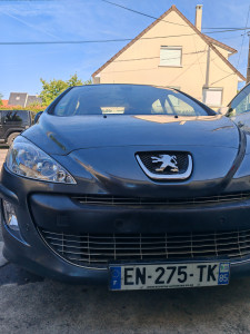 Photo de galerie - Mécanicien, carrosserie 
0...641...56?;