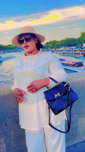 Photo de galerie - Aide au toilette ,courses aide à ce lever ,à ce coucher,accompagnement,ménage 