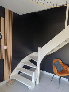 Photo de galerie - Découpe rampe escalier et peinture 