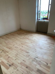 Photo de galerie - Ponçage de parquet à la ponceuse à parquet (avant/apres)