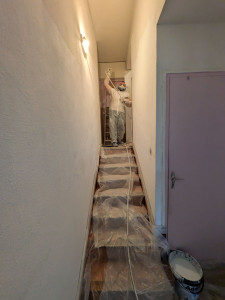 Photo de galerie - Peinture cage d'escalier.