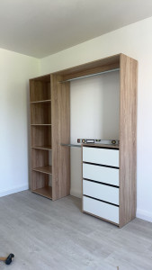 Photo de galerie - Montage d’un dressing 