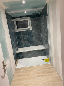 Photo de galerie - Pose de placo pour la réalisation d’une salle de bain