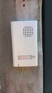 Photo de galerie - Pose de platine de rue / Interphonie ??‍♂️⚡️?