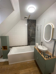 Photo de galerie - Nouvelle salle de bain installé après avoir enlevé l ancienne 