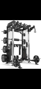 Photo de galerie - Montage d’une station de musculation multifonction ATX (Athletic Training Xtreme).