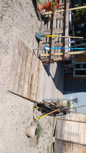 Photo de galerie - Réalisation d'une terrasse bois avec rampe accès PMR pour un petit restaurant.