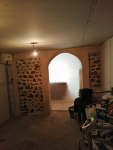 Photo de galerie - Création de mur en pierre intérieure 