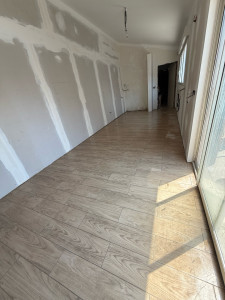 Photo de galerie - Carrelage imitation parquet (finis) 
