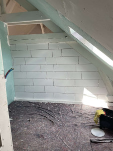 Photo de galerie - Pose de carrelage pour une salle de bain. 