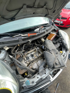 Photo de galerie - Révision + changement de bougies d’allumage sur nissan micra + Toyota yaris 