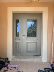 Photo de galerie - Remplacement d’une porte d’entrée 