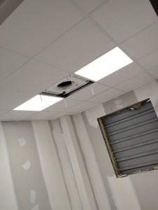 Photo de galerie - Rayage plaquage peinture, posage le parquet, montage ameublement de salle de bain la plomberie montage les meubles d'Ikea, réparation des véhicule.