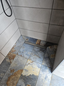Photo de galerie - Réalisation d'une douche extérieure à l'italienne 