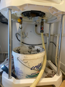 Photo de galerie - Détartrage d’un ballon d’eau chaude 