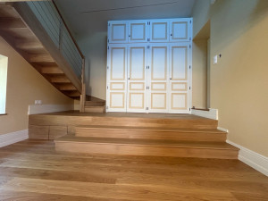 Photo de galerie - Peinture murs et plafond + boiserie+posse parquet 